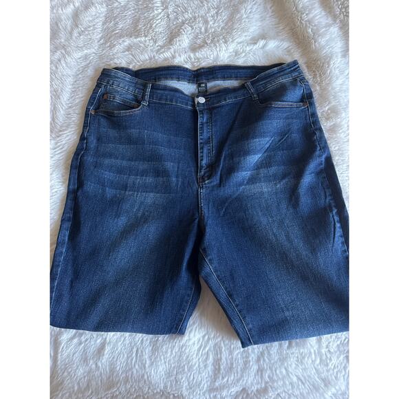 Curvy Stretch Skinny Jeans plus size 3X - Picture 2 of 5